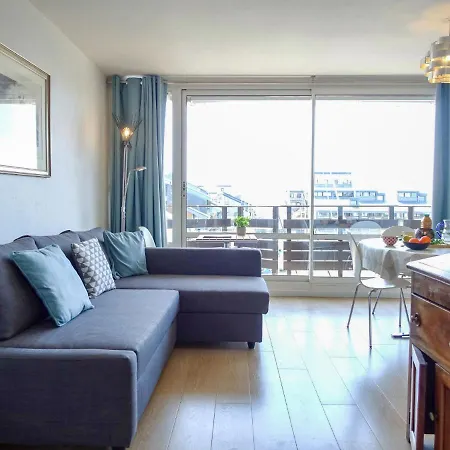 Apartment Les Marinas By Interhome