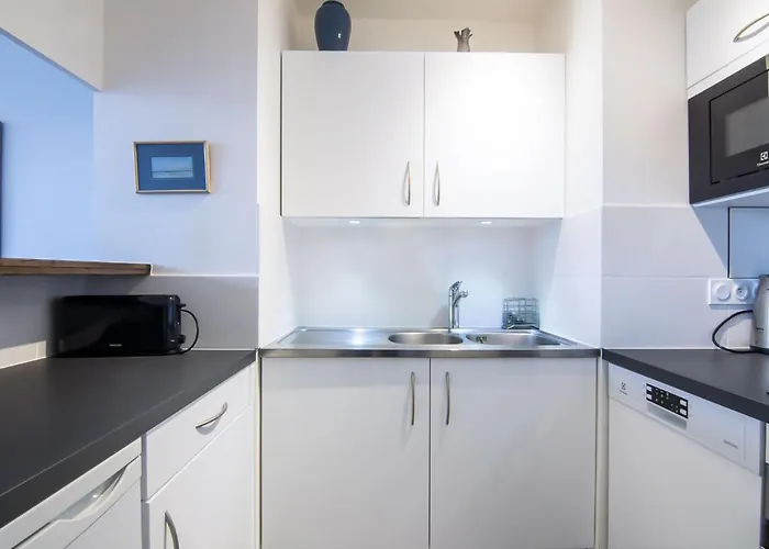 Les Marinas-3 By Interhome