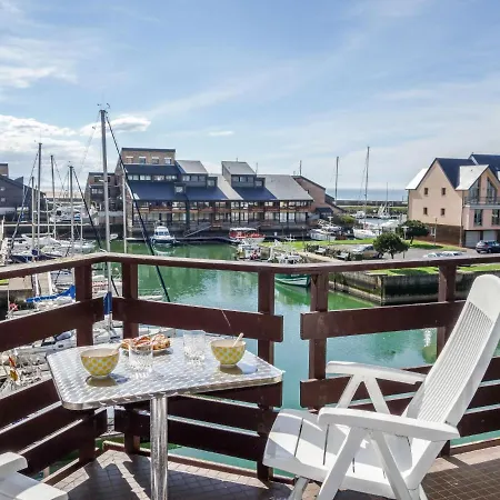 Les Marinas-3 By Interhome شقة