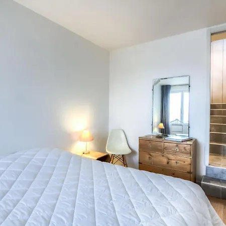 Les Marinas-3 By Interhome